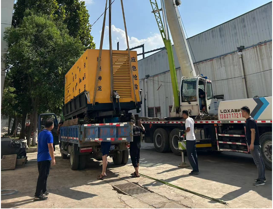 郑州开云（中国）官方在线泵业随蓝天救援队去往河北省涿州市